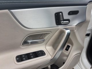 Mercedes-Benz CLA  2023 à Québec, Québec - 7 - w320h240px