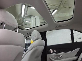 Mercedes-Benz E-Class  2022 à Québec, Québec - 10 - w320h240px
