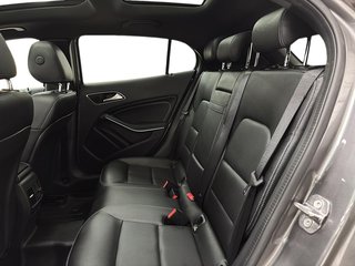 Mercedes-Benz GLA  2018 à Québec, Québec - 8 - w320h240px