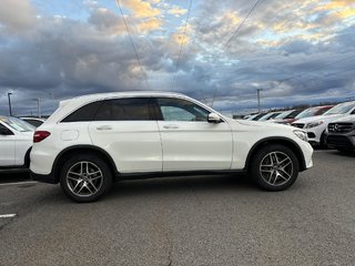 2019 Mercedes-Benz GLC in Quebec, Quebec - 4 - w320h240px