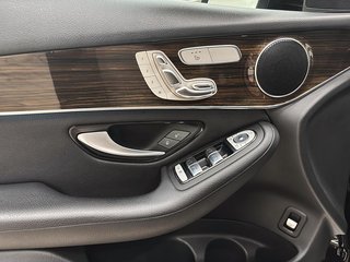 2019 Mercedes-Benz GLC in Quebec, Quebec - 8 - w320h240px