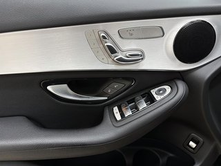 Mercedes-Benz GLC  2021 à Québec, Québec - 9 - w320h240px