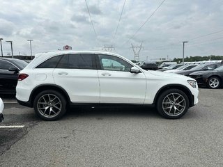 2022 Mercedes-Benz GLC in Quebec, Quebec - 4 - w320h240px