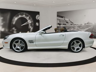 2011 Mercedes-Benz SL-Class in Quebec, Quebec - 2 - w320h240px