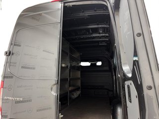 Mercedes-Benz Sprinter Cargo Van  2021 à Québec, Québec - 6 - w320h240px