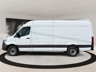 2024 Mercedes-Benz Sprinter Cargo Van in Quebec, Quebec - 3 - w320h240px