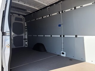 2024 Mercedes-Benz Sprinter Cargo Van in Quebec, Quebec - 9 - w320h240px