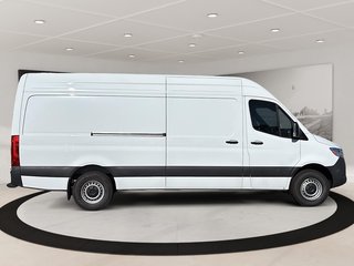 2024 Mercedes-Benz Sprinter Cargo Van in Quebec, Quebec - 6 - w320h240px