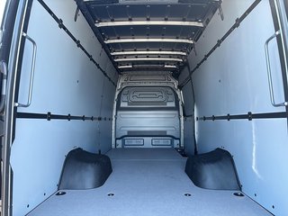 2025 Mercedes-Benz Sprinter Cargo Van in Quebec, Quebec - 8 - w320h240px