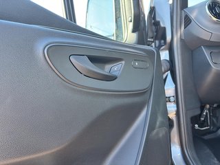 2025 Mercedes-Benz Sprinter Cargo Van in Quebec, Quebec - 11 - w320h240px