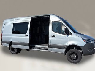 2025 Mercedes-Benz Sprinter Cargo Van in Quebec, Quebec - 6 - w320h240px