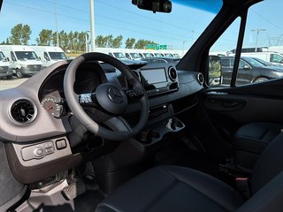 2025 Mercedes-Benz Sprinter Passenger Van in Quebec, Quebec - 8 - w320h240px