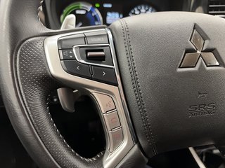 2022 Mitsubishi OUTLANDER PHEV in Quebec, Quebec - 17 - w320h240px