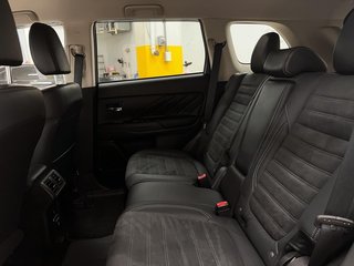 2022 Mitsubishi OUTLANDER PHEV in Quebec, Quebec - 8 - w320h240px