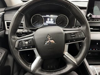 2022 Mitsubishi Outlander in Quebec, Quebec - 16 - w320h240px