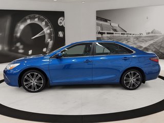 2016 Toyota Camry in Quebec, Quebec - 6 - w320h240px
