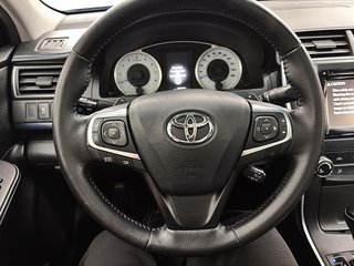 2016 Toyota Camry in Quebec, Quebec - 10 - w320h240px