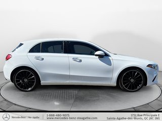Mercedes-Benz A250 4MATIC Hatch 2022 à Charlemagne, Québec - 3 - w320h240px
