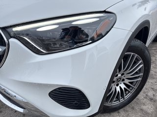 2025 Mercedes-Benz GLC 300