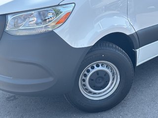 2025 Mercedes-Benz Sprinter 2500 144 Wheelbase Standard Roof RWD