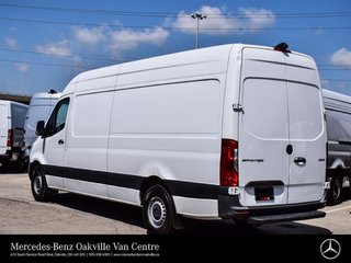2022 Mercedes-Benz Sprinter Cargo Van 170