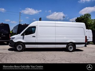2022 Mercedes-Benz Sprinter Cargo Van 170