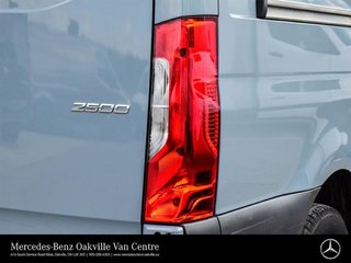 2023 Mercedes-Benz Sprinter Cargo Van Low Roof (Std)