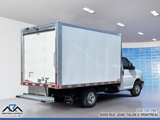 2025 GMC Savana Commercial Cutaway in Montreal, Quebec - 4 - w320h240px