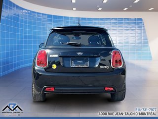 MINI 3 Door Cooper SE 2023 à Montréal, Québec - 4 - w320h240px