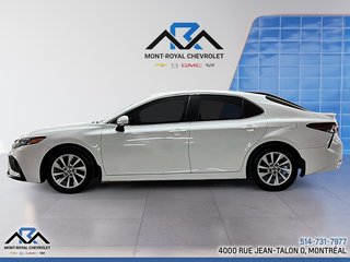 2022 Toyota Camry SE in Montreal, Quebec - 2 - w320h240px