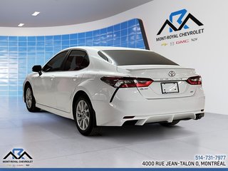 2022 Toyota Camry SE in Montreal, Quebec - 3 - w320h240px