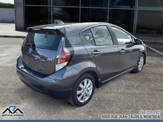 2017 Toyota Prius C in Montreal, Quebec - 6 - w320h240px