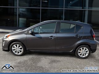 2017 Toyota Prius C in Montreal, Quebec - 5 - w320h240px