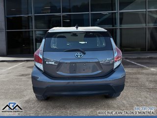 2017 Toyota Prius C in Montreal, Quebec - 3 - w320h240px