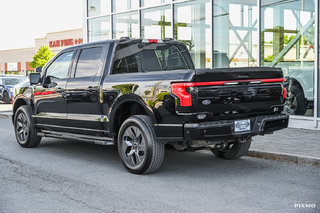 Ford F-150 Lightning  2022 à Brossard, Québec - 6 - w320h240px