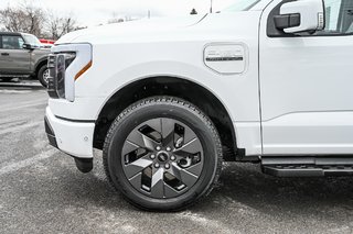 Ford F-150 Lightning LARIAT | EXTENDED RANGE 515KM | TOIT PANO | 2023 à Brossard, Québec - 6 - w320h240px