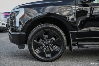 Ford F-150 Lightning  2025 à Brossard, Québec - 6 - w320h240px