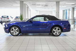 2013 Ford Mustang convertible in Brossard, Quebec - 5 - w320h240px