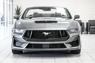 Ford Mustang convertible  2024 à Brossard, Québec - 2 - w320h240px