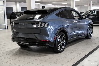 2021 Ford Mustang Mach-E Premium | AWD | LONG RANGE | TOIT PANO | in Brossard, Quebec - 6 - w320h240px