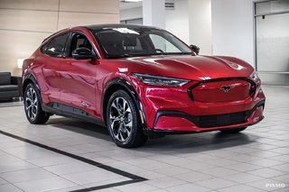 2021 Ford Mustang Mach-E Premium | AWD | LONG RANGE | TOIT PANO | in Brossard, Quebec - 4 - w320h240px