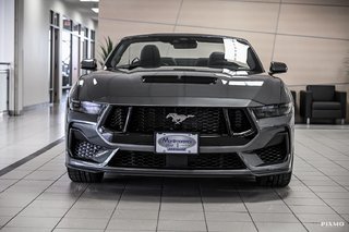 2025 Ford Mustang convertible in Brossard, Quebec - 3 - w320h240px