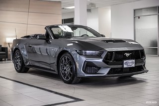 2025 Ford Mustang convertible in Brossard, Quebec - 4 - w320h240px