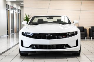 Chevrolet Camaro  2023 à Brossard, Québec - 3 - w320h240px