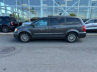 Chrysler Town & Country  2016 à Brossard, Québec - 5 - w320h240px