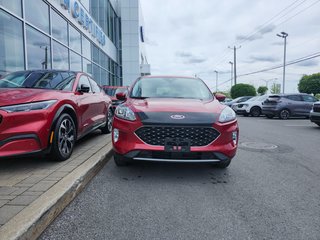 Ford Escape  2022 à Brossard, Québec - 3 - w320h240px