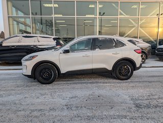 Ford Escape  2022 à Brossard, Québec - 5 - w320h240px