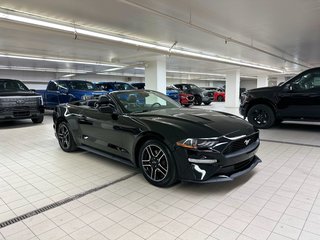 2022 Ford Mustang convertible in Brossard, Quebec - 4 - w320h240px
