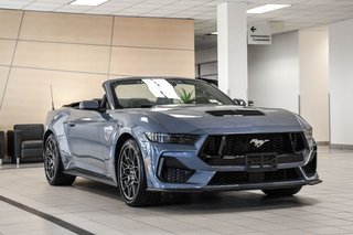 Ford Mustang convertible  2026 à Brossard, Québec - 3 - w320h240px