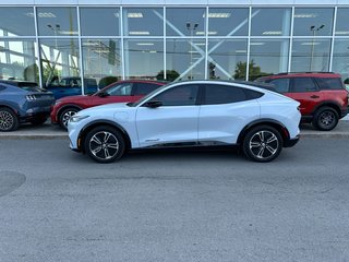 Ford Mustang Mach-E  2022 à Brossard, Québec - 5 - w320h240px